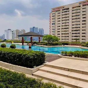 Makati Penthouse With Stunning Skyline View Manila